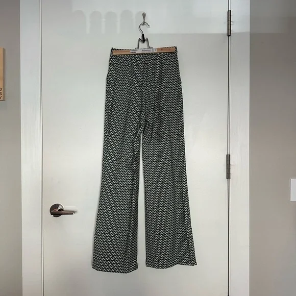 H&M flared pant - Picture 3 of 4